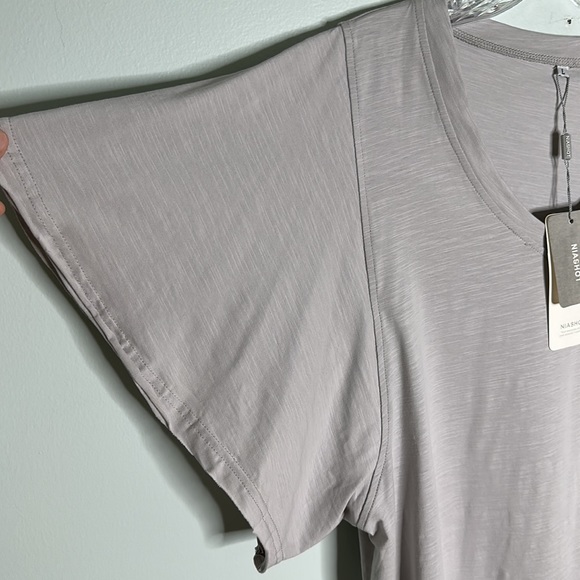 NWT Niashot women’s loose v neck t shirt with wide batwing sleeves in light gray - Picture 8 of 12